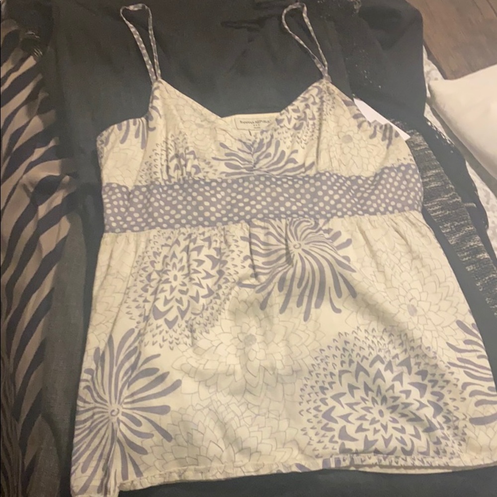 Beautiful lightweight adjustable strap tank